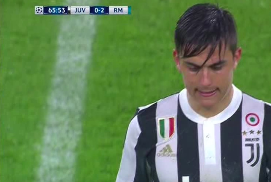 Juventus-Real Madrid, Dybala espulso: la simulazione indigna i social