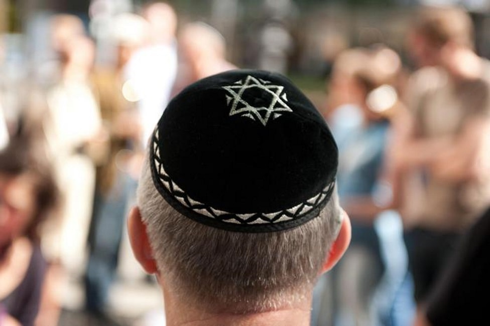 Kippah degli ebrei a rischio divieto in Austria? Dopo il velo islamico...