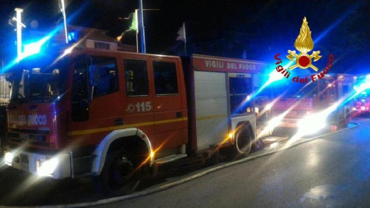 Ladispoli, tre amici attraversano i binari: muore un 26enne investito dal treno