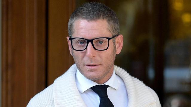Lapo Elkann fotografato con una bionda misteriosa