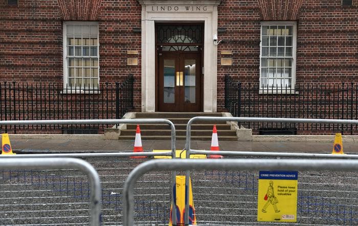 Tutto pronto alla Lindo Wing per la nascita del terzo figlio di Kate Middleton e William