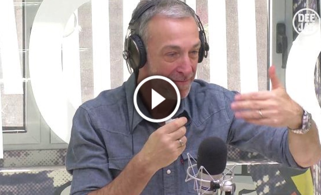 Sangue dal naso di Linus a Radio Deejay