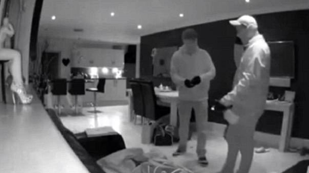 rapina villa sterline