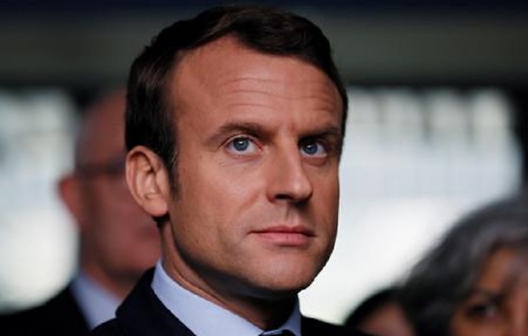 Macron: "Google e Facebook stanno diventando troppo grandi per essere regolamentati" (foto Ansa)