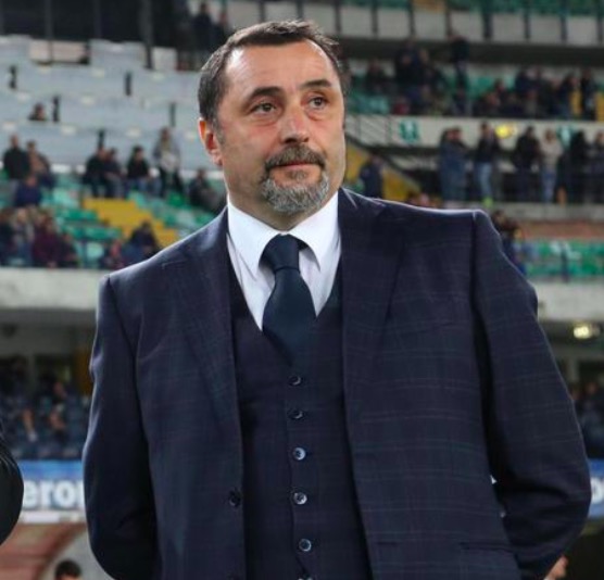 Milan, Mirabelli rischia il licenziamento. Il ds: "Penso a lavorare, no a tenermi la poltrona..."