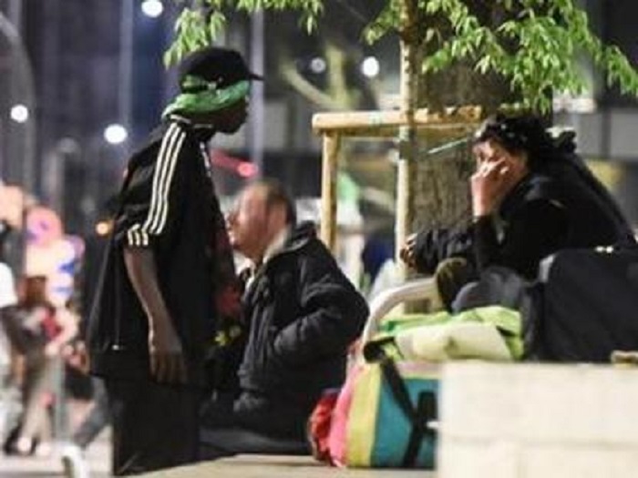 Marocchini clandestini killer: vittime immigrato regolare (Bangladesh), studentessa inglese, operaio peruviano e homeless italiano