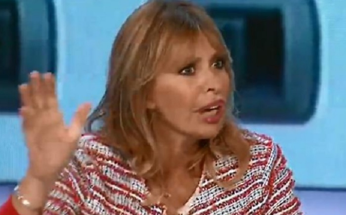 Alessanda Mussolini a Di Maio: "Nel tuo contratto anche le galosce da mettere a Roma?"