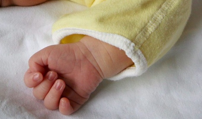 Gela, neonato di 3 giorni trovato morto in ospedale accanto al letto della madre