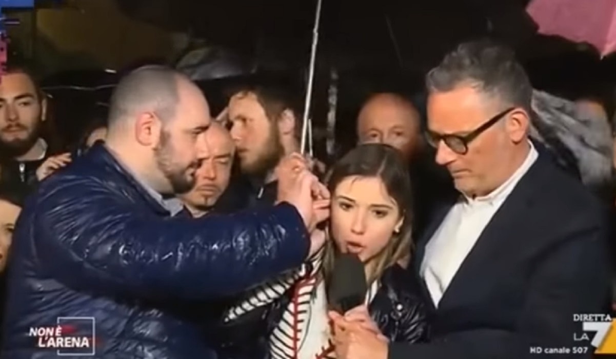 Non è l'Arena, urla in trasmissione