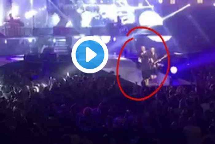 Pau, cantante dei Negrita, cade sul palco del Palalottomatica a Roma VIDEO