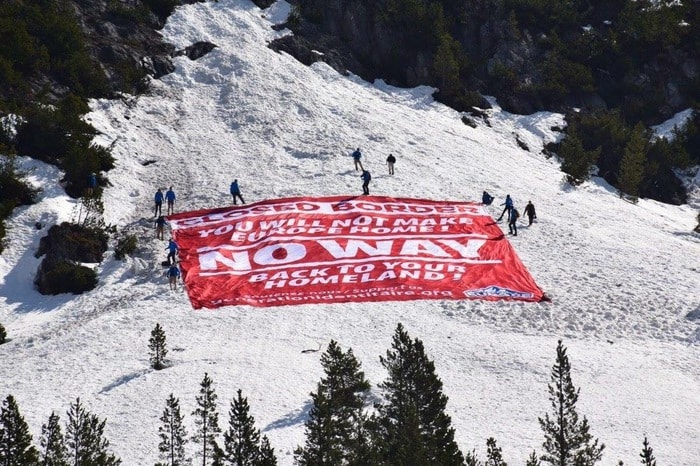 Tensione al confine Italia-Francia: No Tav contro il blocco ai migranti dell'estrema destra