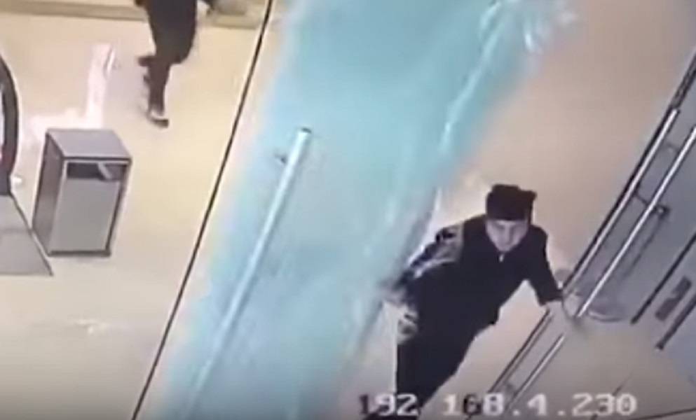 Porta centro commerciale Cina