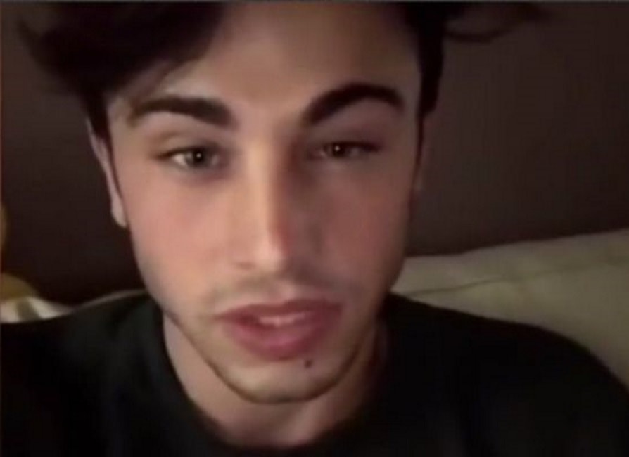 Riki contro Amici: ex allievo contro lacrime dei concorrenti