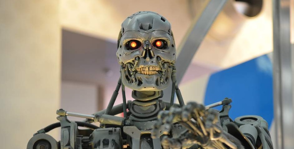 Elon Musk, fondatore di Space X: "I robot dittatori-immortali vero pericolo per l'umanità"