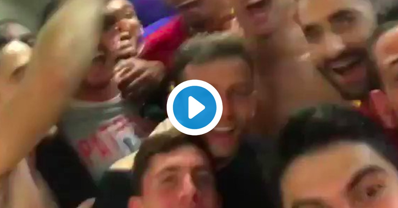 Roma-Barcellona 3-0, VIDEO: festa nello spogliatoio, caroselli in città