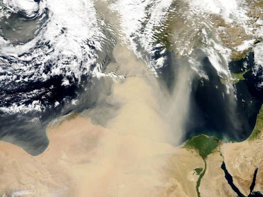 Meteo weekend: arriva il vento forte con la sabbia del Sahara