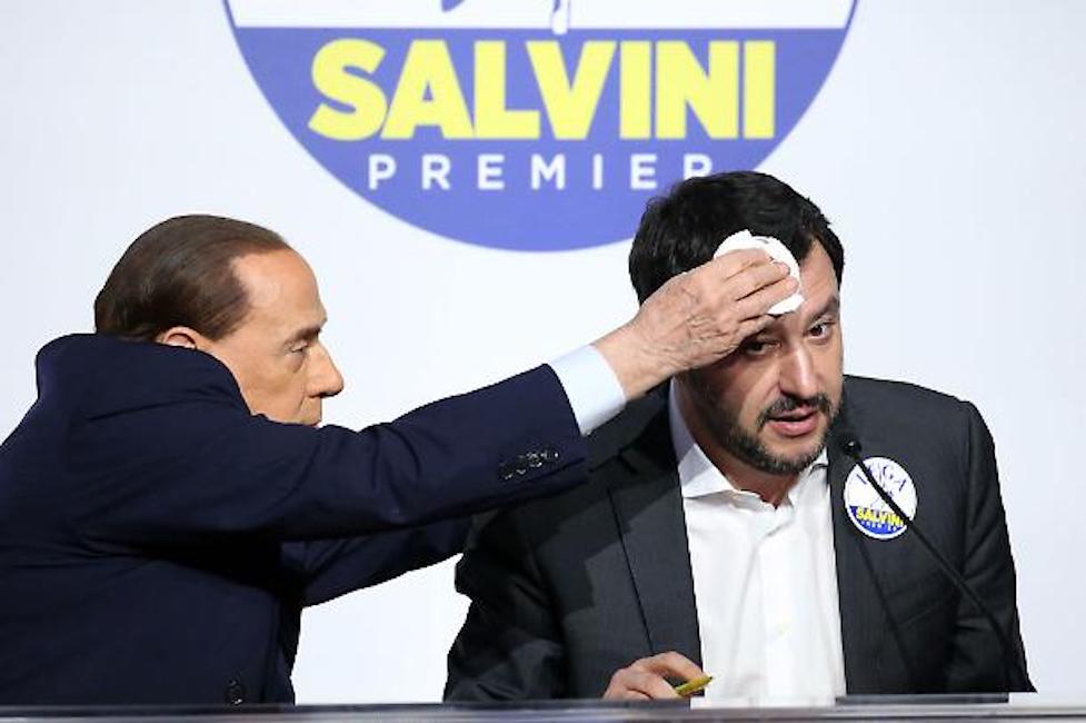 Busto Arsizio, nigeriano con machete terrorizza passanti. Salvini: "Da noi solo i migliori"