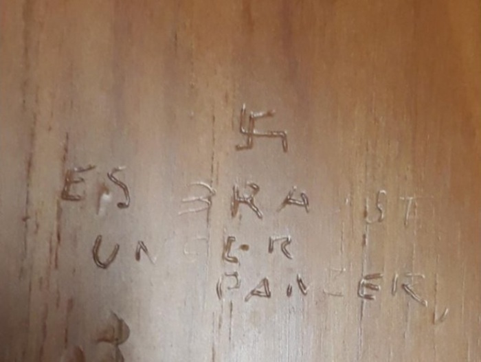 scritta nazista montecitorio