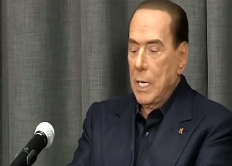 Silvio Berlusconi risponde a Di Maio