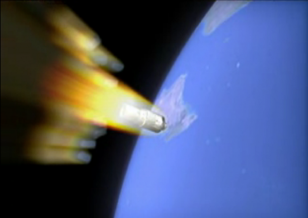 Forlì, dischetto non identificato atterra in fiamme: un frammento della sonda cinese?