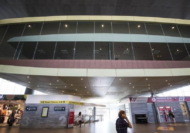 Roma, Stazione Tiburtina: 21enne preso a pugni e insultato da naziskin perché gay