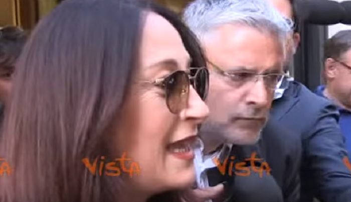 YOUTUBE Paola Taverna: "Col Pd c'è un contratto di governo, non un inciucio"