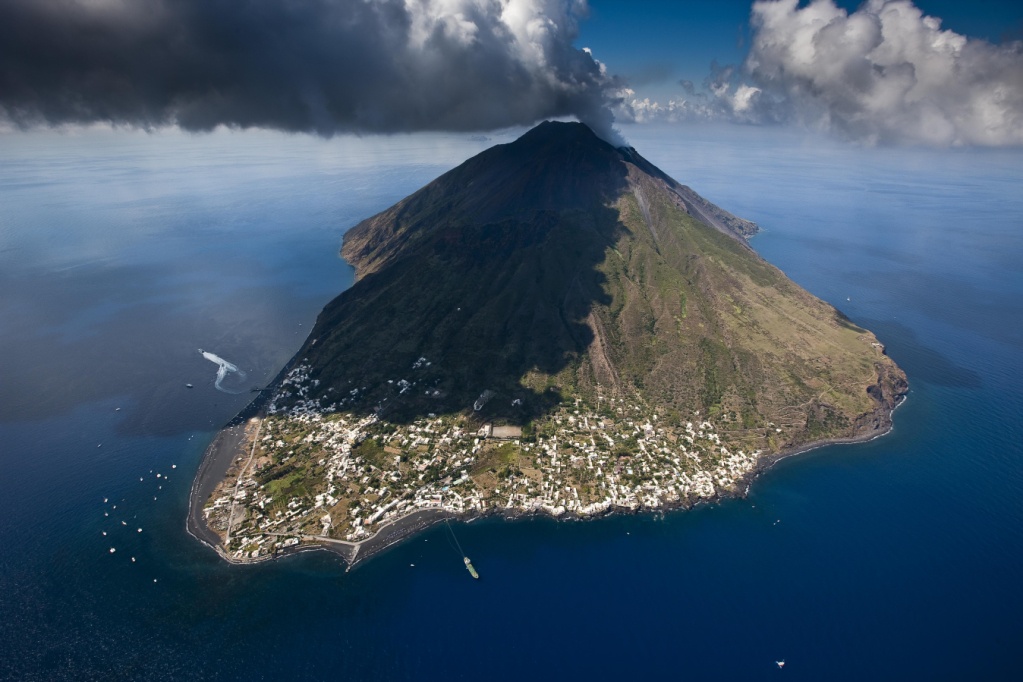 Stromboli vulcano eruzione