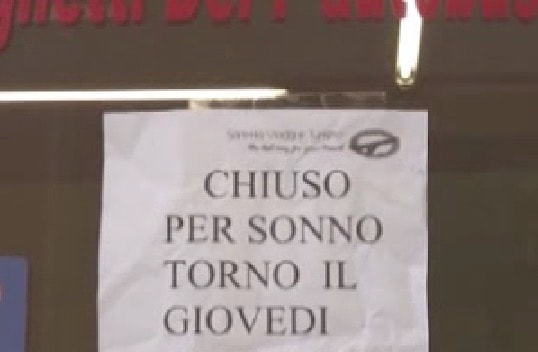 Agenzia viaggi a Treviglio chiude due giorni per sonno