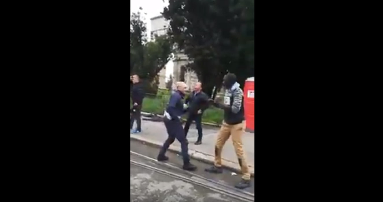 venditore ambulante vigile roma