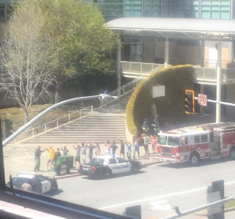 Donna spara davanti al quartier generale di YouTube a San Bruno VIDEO-FOTO