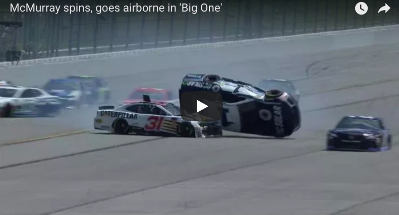 YOUTUBE Jamie McMurray incidente spaventoso. Auto si ribalta sette volte, pilota Nascar ne esce illeso