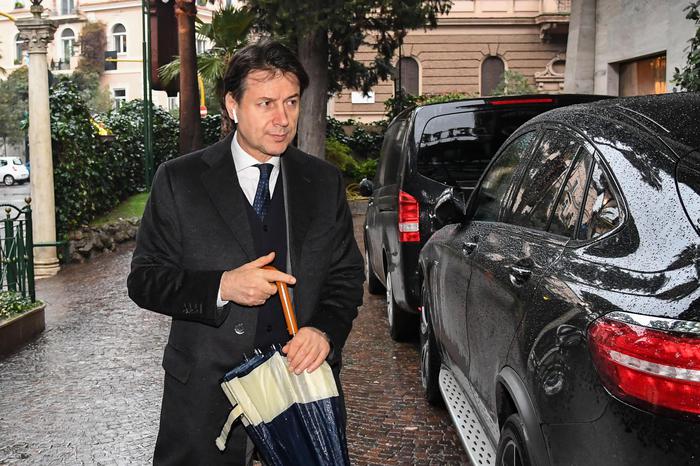 Curriculum Giuseppe Conte ansa