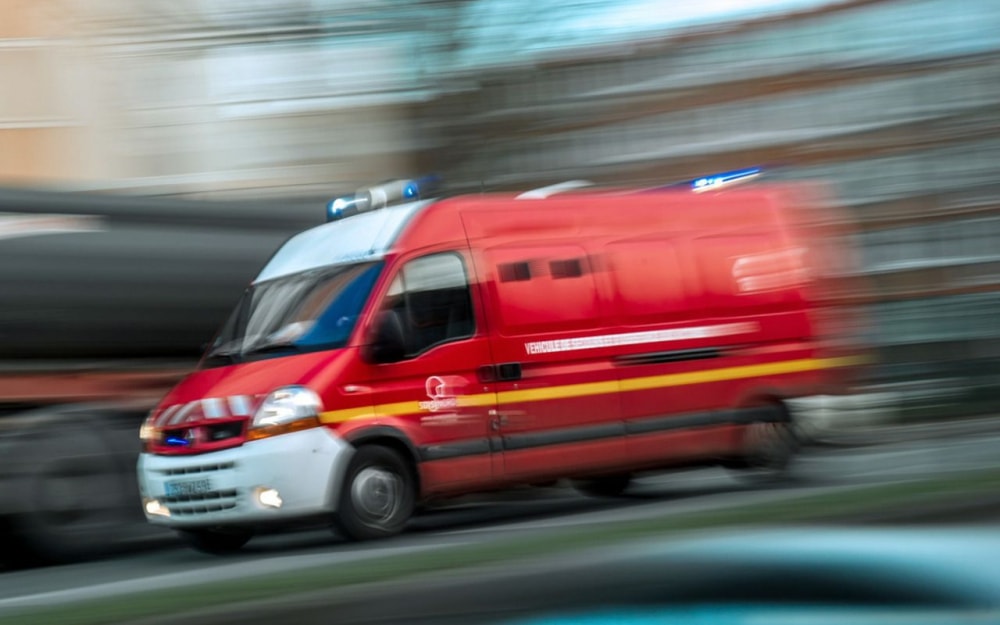 Francia, a 5 anni chiama i soccorsi e salva il padre in coma diabetico