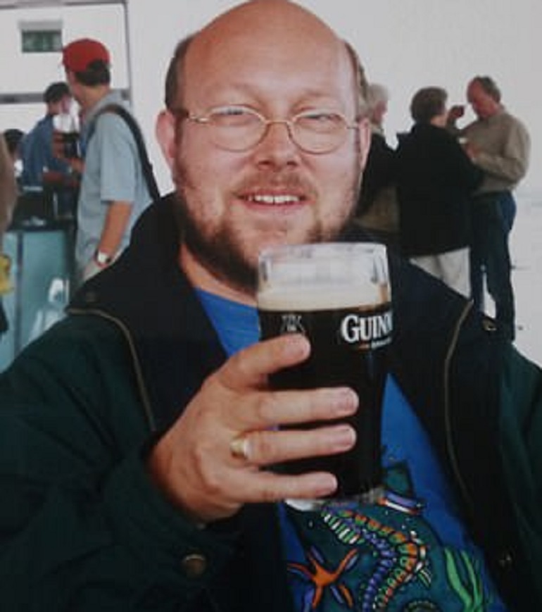 Andrew King, lo scienziato colpito da un raro tipo di demenza genetica