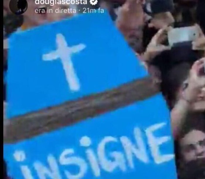 Napoli, i tifosi preparano la richiesta di maxi risarcimento alla Juventus per bara di Insigne