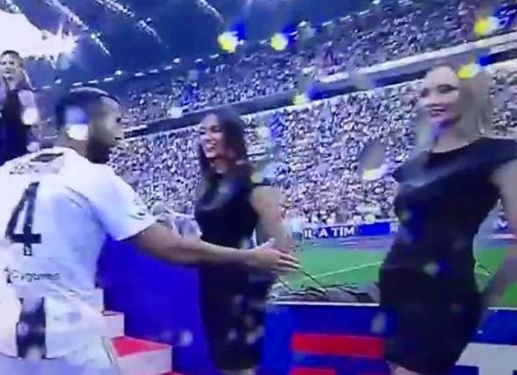 benatia hostess scudetto