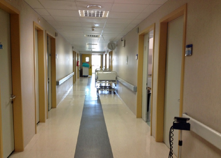 Pisa, cade dalle braccia del padre: muore bimbo di due mesi (foto Ansa)