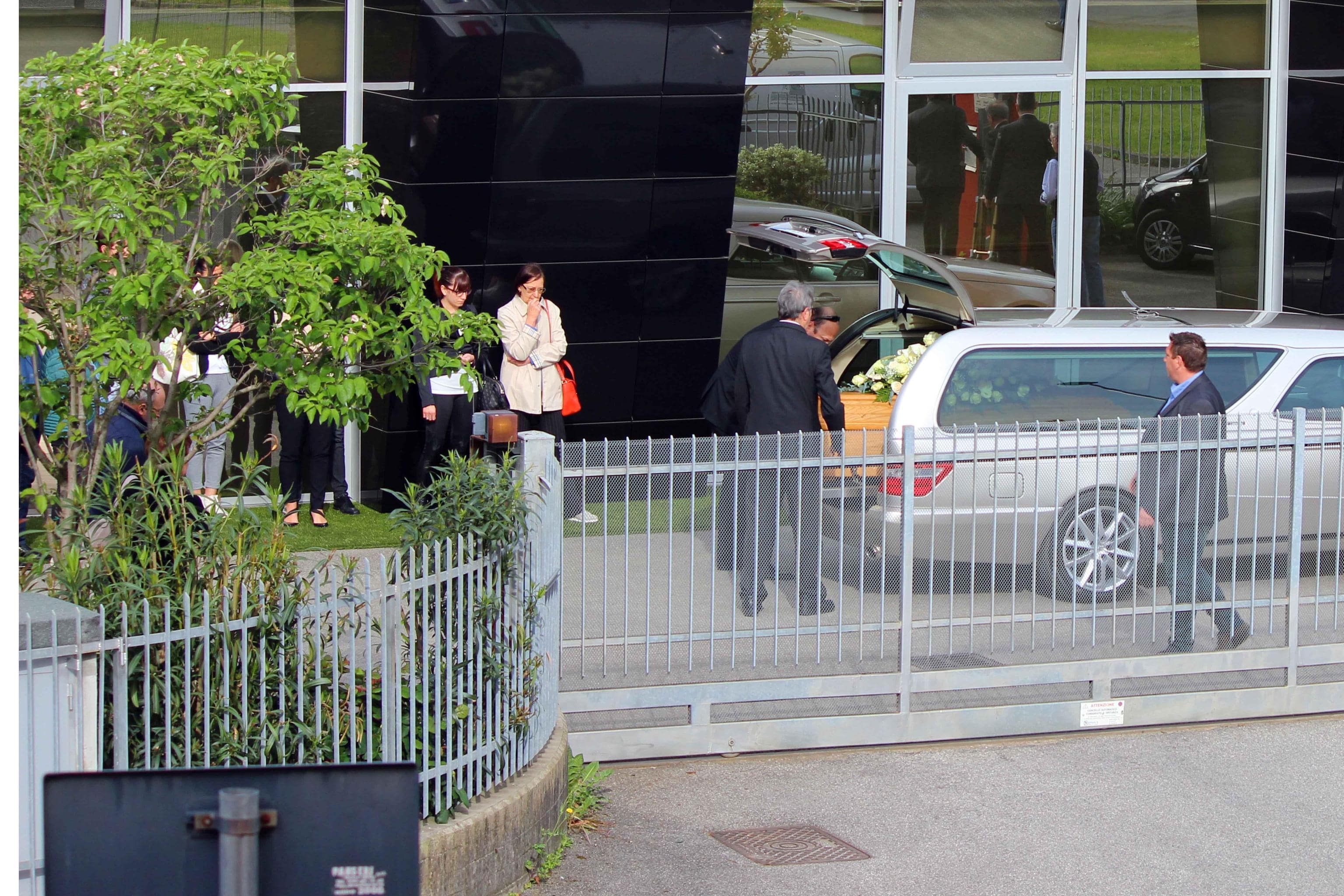 Massimo Bossetti ai funerali