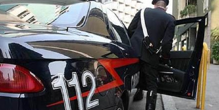 Montirone (Brescia): nigeriano ubriaco semina il panico con spranga e martello (foto d'archivio Ansa)