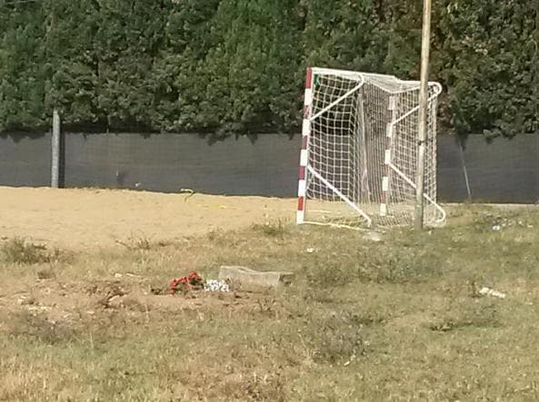 Pozzuoli (Napoli), Giuseppe muore a 17 anni giocando a calcetto