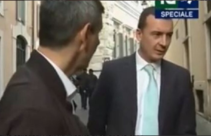 Rocco Casalino e il fuorionda a La7. Mentana blocca tutto: "Siamo onesti"