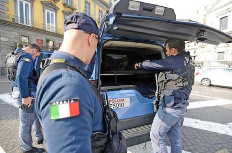 Cinisello Balsamo, egiziano armato di coltello urla "Allah Akbar" e terrorizza i passanti: arrestato