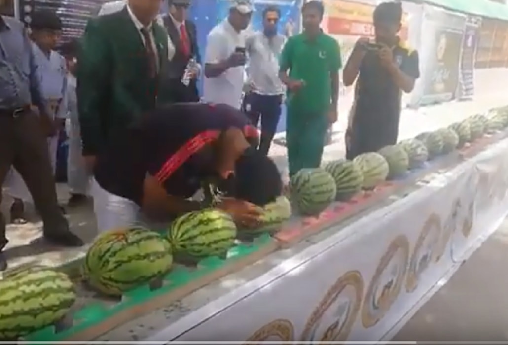 Rompe cocomeri con testa