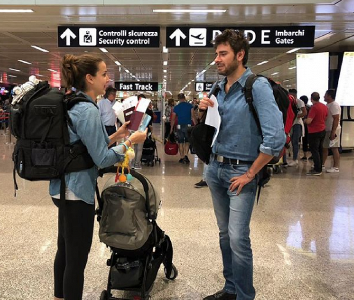 Alessandro Di Battista vola in California e posta questa foto: "Torniamo presto"