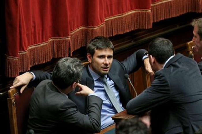 Alessandro Di Battista agli Internazionali di tennis in tribuna autorità. Dagospia: "Ma è un privato cittadino"