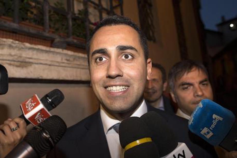 Luigi Di Maio, campione mondiale di capriole politiche, Giorgia Meloni...