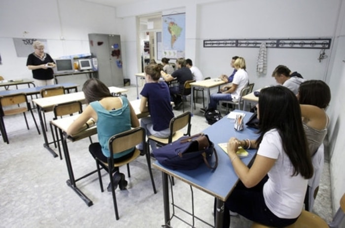 Scuola, anche gli insegnanti di religione agli esami di terza media. Ed è polemica