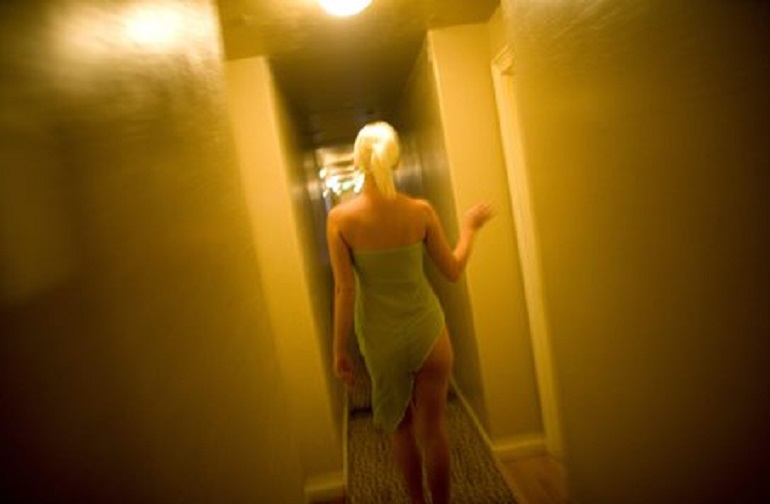 Escort confessa: "Ecco le più strane richieste dei clienti..." (foto Ansa)