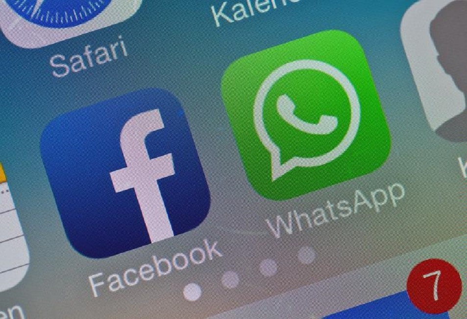 Facebook e WhatsApp integrati, la nuova funzione per condividere i post