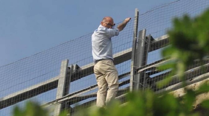 Fausto Filippone, i poliziotti: "La bambina è caduta per 40 metri senza un urlo" (foto Ansa)